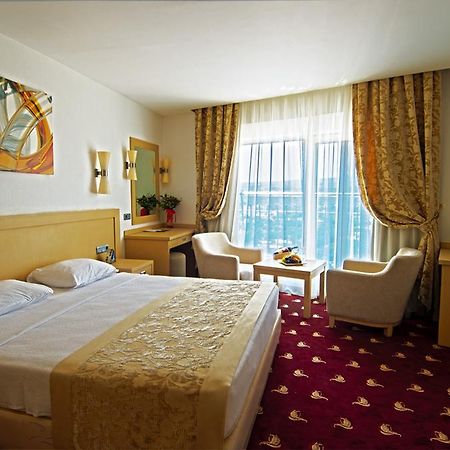 Lamos Resort Hotel & Convention Center Kumkuyu Exteriér fotografie
